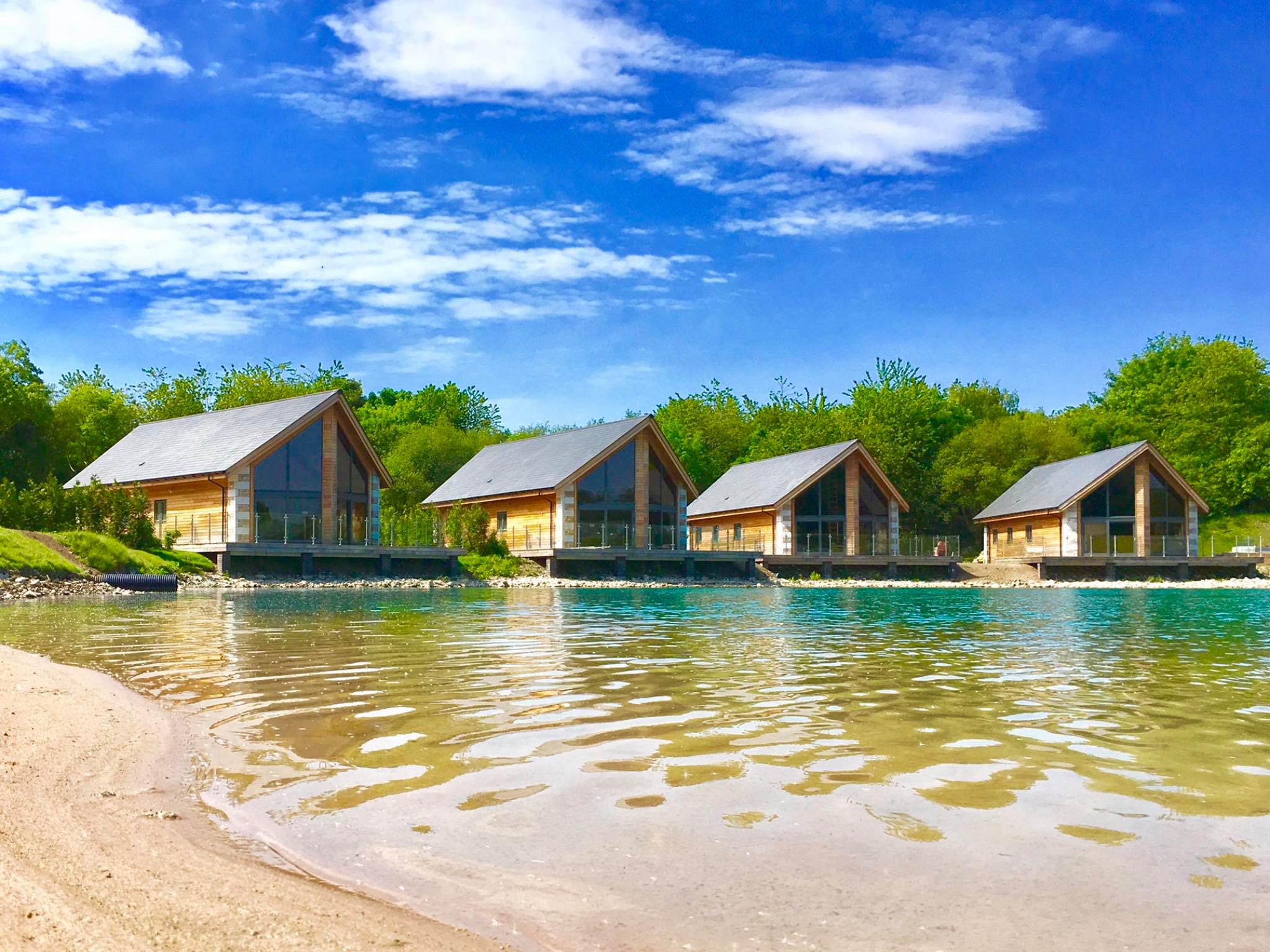 twin lakes country club lodges x 4